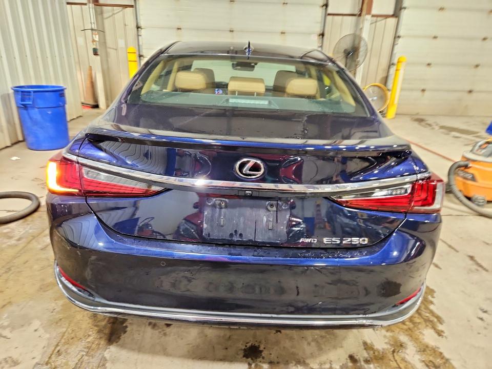 Продажа на аукционе авто 2022 Lexus Es 250, vin: 58AD11D14NU008551, номер лота: 69687826