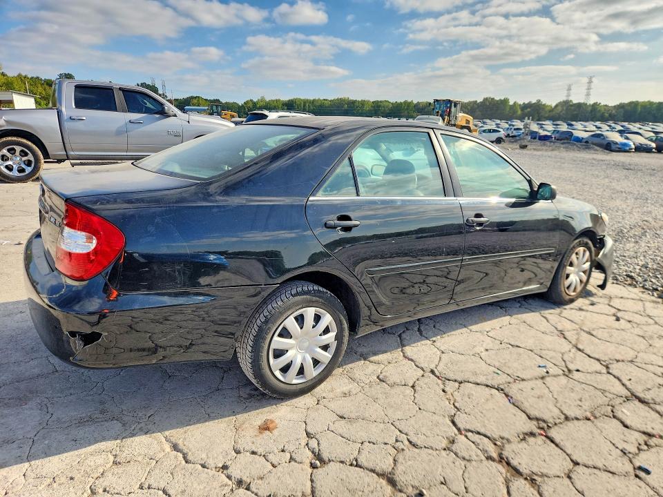 70369416 :رقم المزاد ، 4T1BE32K82U018389 vin ، 2002 Toyota Camry مزاد بيع