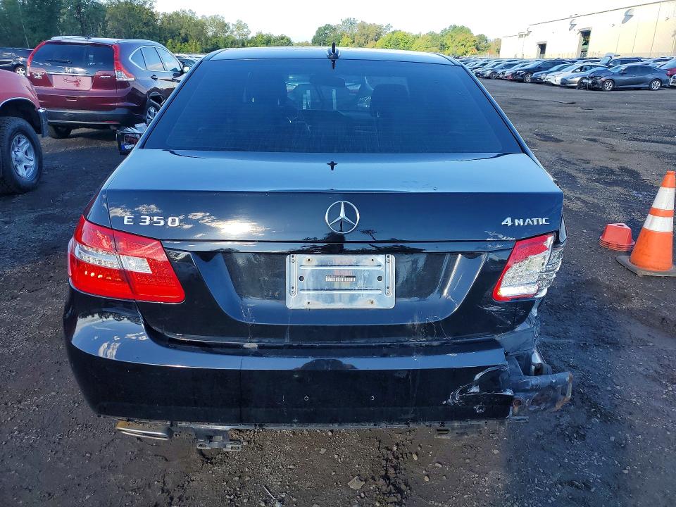 69189486 :رقم المزاد ، WDDHF8HB7AA130557 vin ، 2010 Mercedes-benz E مزاد بيع