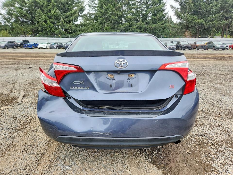 70875496 :رقم المزاد ، 5YFBURHE8FP184586 vin ، 2015 Toyota Corolla مزاد بيع