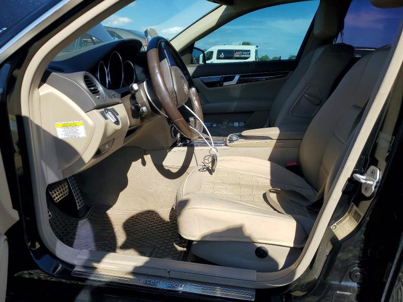 2013 Mercedes-benz C მანქანა იყიდება აუქციონზე, vin: WDDGF8AB9DR246046, აუქციონის ნომერი: 68696646