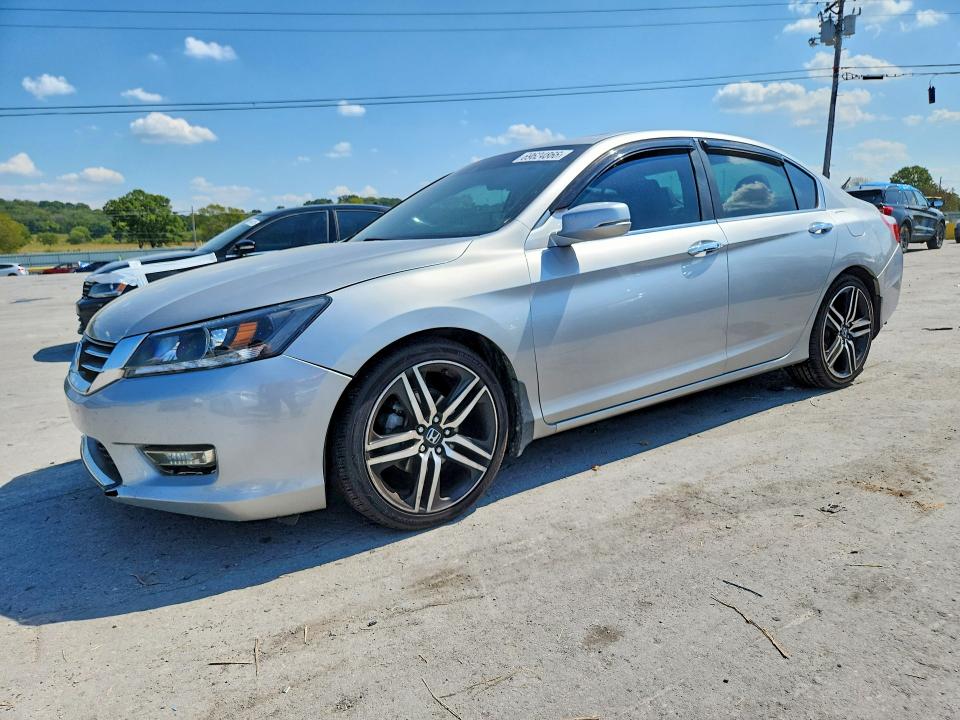 Auction sale of the 2014 Honda Accord, vin: 1HGCR2F87EA126466, lot number: 69624866