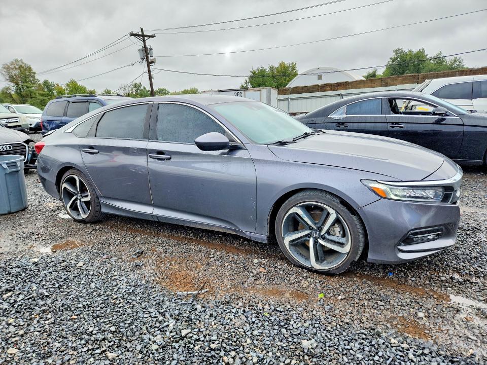 Auction sale of the 2020 Honda Accord, vin: 1HGCV1F32LA134577, lot number: 70519406