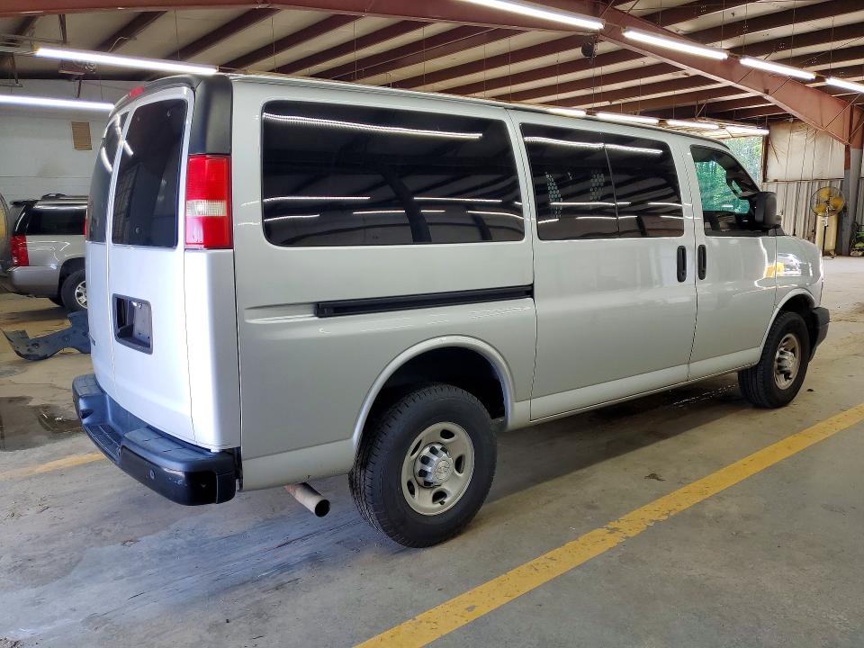 67773616 :رقم المزاد ، 1GCWGAFP5J1309328 vin ، 2018 Chevrolet Express 2500 مزاد بيع