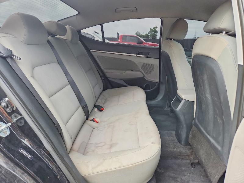 70497156 :رقم المزاد ، 5NPD84LF8HH045803 vin ، 2017 Hyundai Elantra مزاد بيع