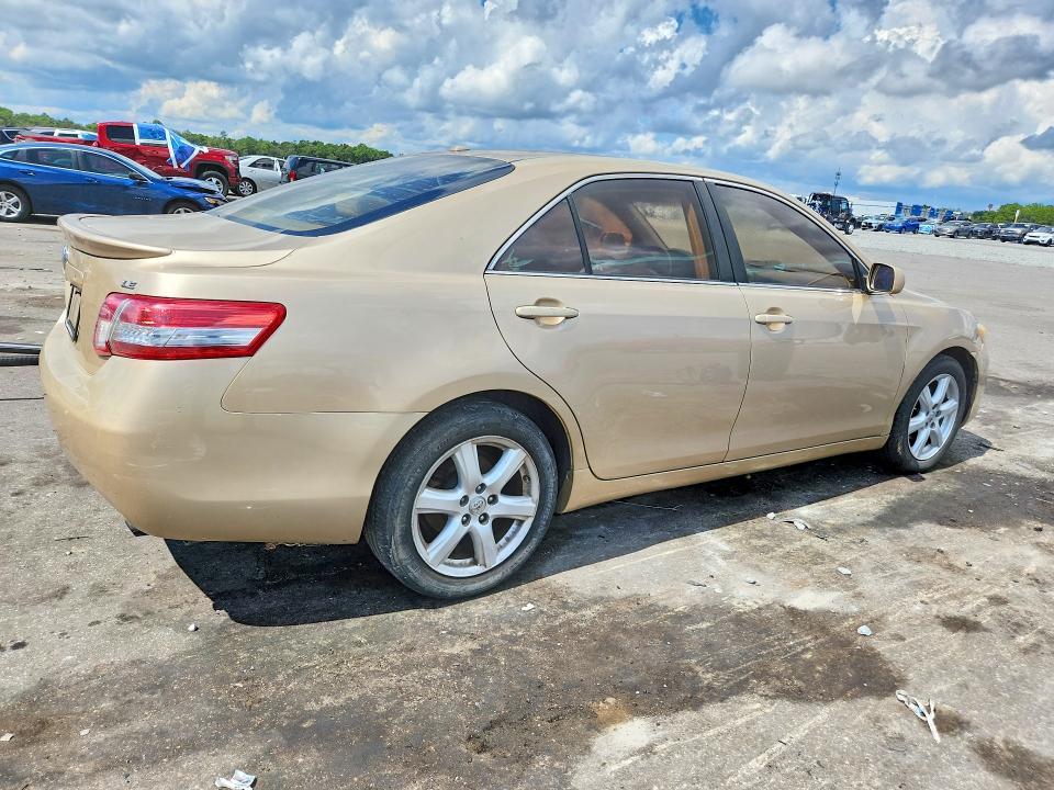 2010 Toyota Camry მანქანა იყიდება აუქციონზე, vin: 4T4BF3EKXAR050595, აუქციონის ნომერი: 71199406