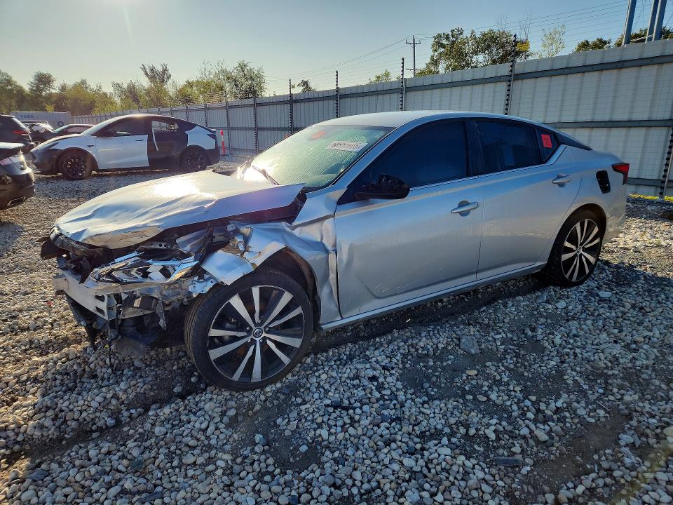 Продажа на аукционе авто 2021 Nissan Altima, vin: 1N4BL4CW6MN313754, номер лота: 68955906
