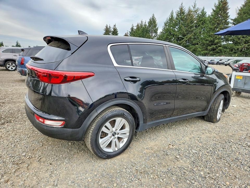 Продажа на аукционе авто 2017 Kia Sportage, vin: KNDPMCAC9H7130570, номер лота: 70490516