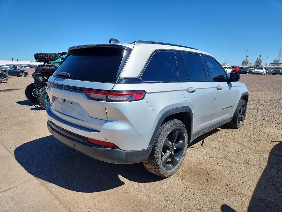 Продажа на аукционе авто 2023 Jeep Grand Cherokee, vin: 1C4RJHAG4P8866598, номер лота: 70325546