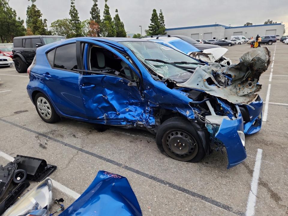 Продажа на аукционе авто 2016 Toyota Prius C, vin: JTDKDTB33G1589362, номер лота: 68642626