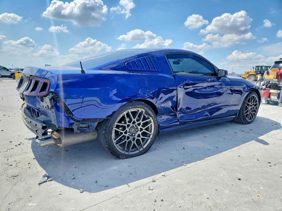 66785776 :رقم المزاد ، 1ZVBP8AM5E5332513 vin ، 2014 Ford Mustang مزاد بيع