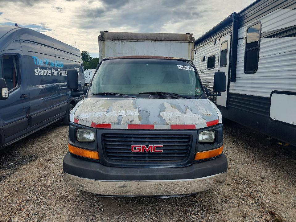 68762346 :رقم المزاد ، 1GDGG31VX31903501 vin ، 2003 Gmc Savana مزاد بيع