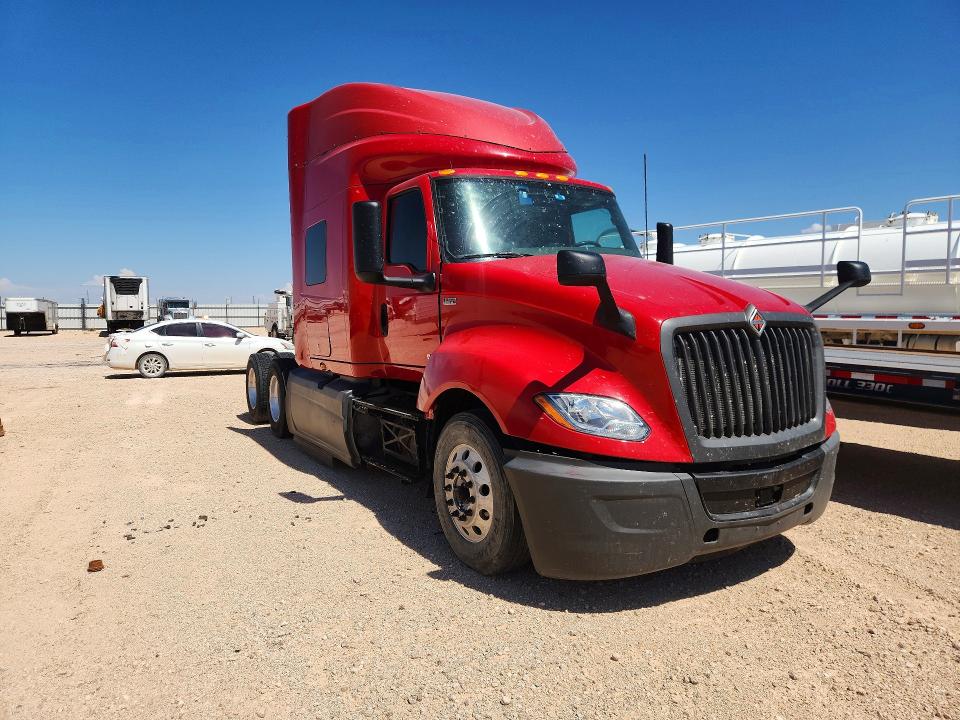 64293346 :رقم المزاد ، 3HSDZAPR2LN869140 vin ، 2020 International Lt625 مزاد بيع