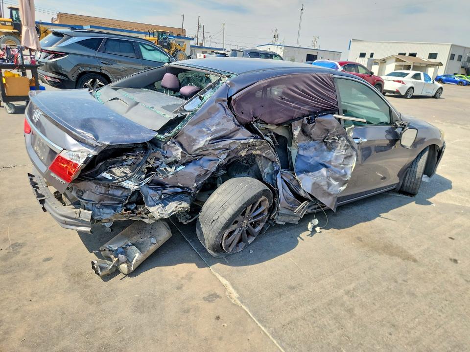 70149746 :رقم المزاد ، 1HGCR2F51FA033465 vin ، 2015 Honda Accord مزاد بيع
