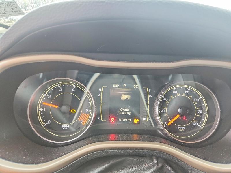 68417086 :رقم المزاد ، 1C4PJMCB7FW675379 vin ، 2015 Jeep Cherokee مزاد بيع