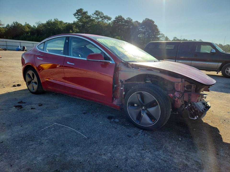 66338706 :رقم المزاد ، 5YJ3E1EA5JF022200 vin ، 2018 Tesla Model 3 مزاد بيع
