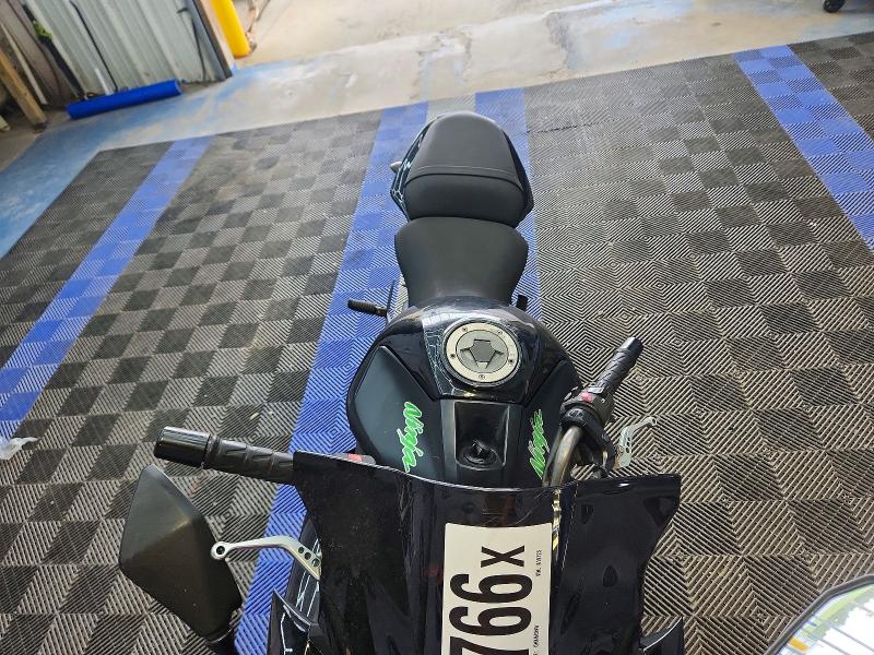 69121766 :رقم المزاد ، JKAEXEF17FDA19125 vin ، 2015 Kawasaki Ex650 مزاد بيع