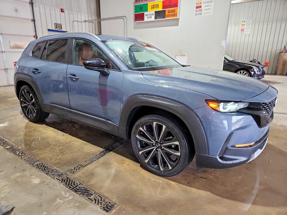 70951876 :رقم المزاد ، 7MMVABXY7PN127402 vin ، 2023 Mazda Cx-50 مزاد بيع