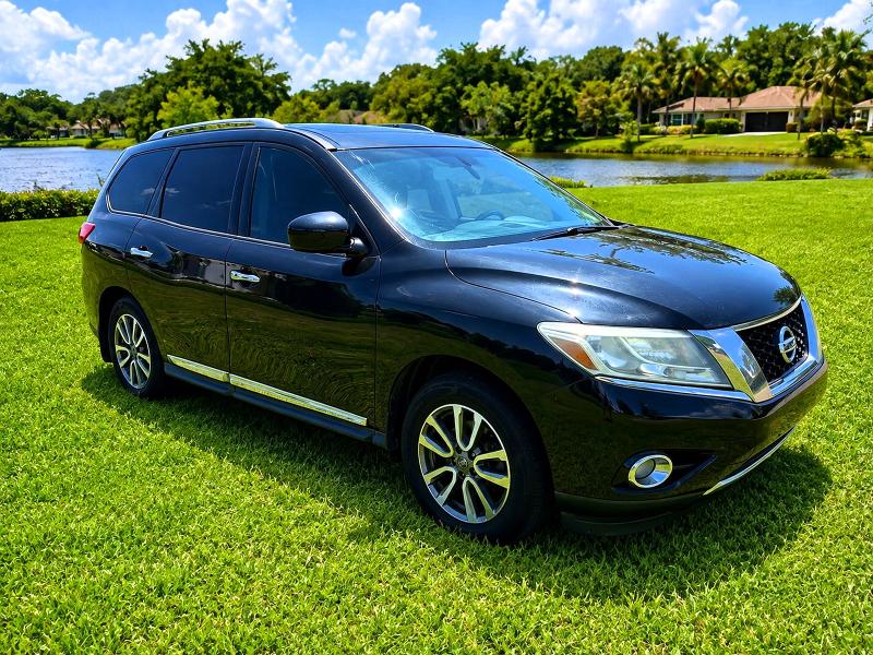 Auction sale of the 2014 Nissan Pathfinder, vin: 5N1AR2MN1EC702079, lot number: 67862536