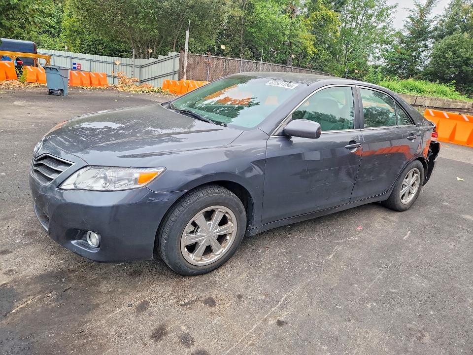 2010 Toyota Camry მანქანა იყიდება აუქციონზე, vin: 4T1BK3EK5AU110143, აუქციონის ნომერი: 67561186
