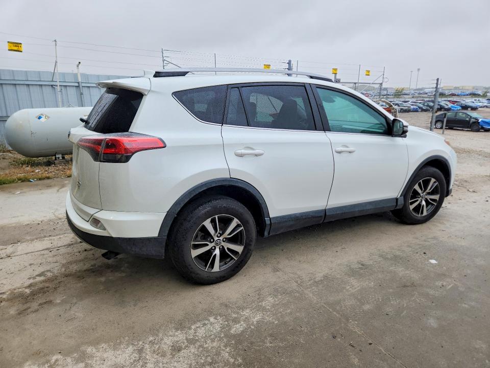 Продажа на аукционе авто 2017 Toyota Rav4, vin: 2T3RFREV8HW556708, номер лота: 70429426
