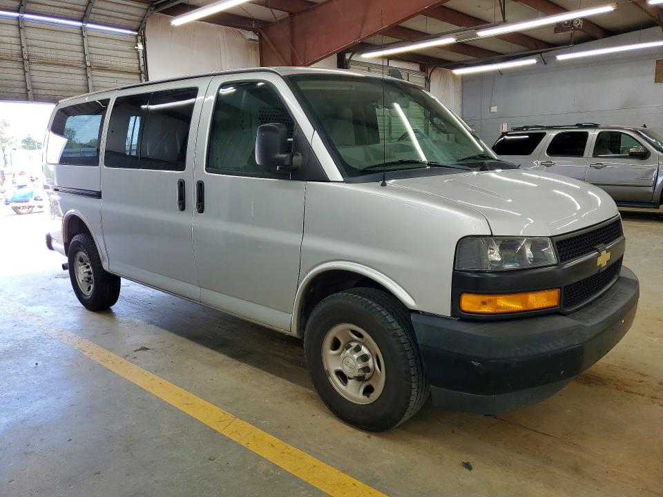 67773616 :رقم المزاد ، 1GCWGAFP5J1309328 vin ، 2018 Chevrolet Express 2500 مزاد بيع