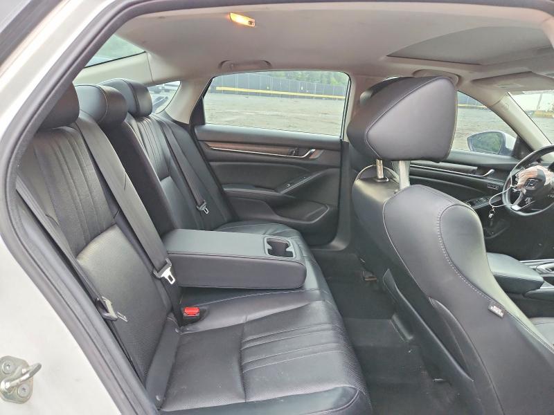 67461846 :رقم المزاد ، 1HGCV1F97JA029759 vin ، 2018 Honda Accord مزاد بيع