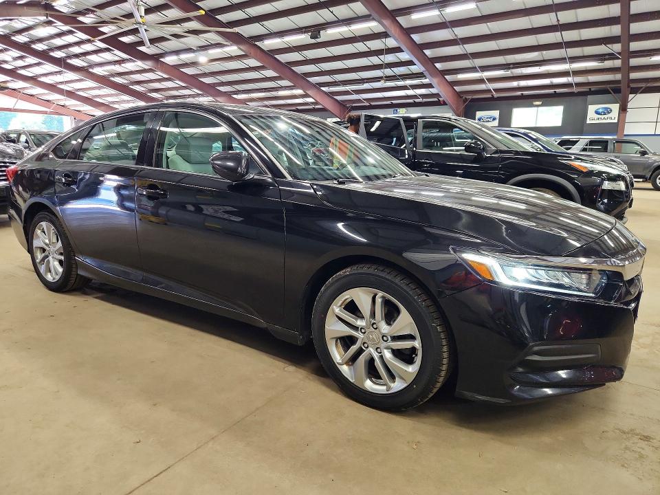 Aukcja sprzedaży 2018 Honda Accord, vin: 1HGCV1F16JA251526        , numer aukcji: 69211696