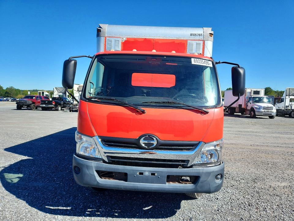 69335496 :رقم المزاد ، JHHSDM2H2HK005785 vin ، 2017 Hino 195 مزاد بيع
