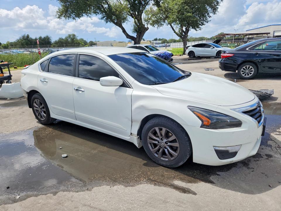 2015 Nissan Altima მანქანა იყიდება აუქციონზე, vin: 1N4AL3AP0FN906644, აუქციონის ნომერი: 69541336