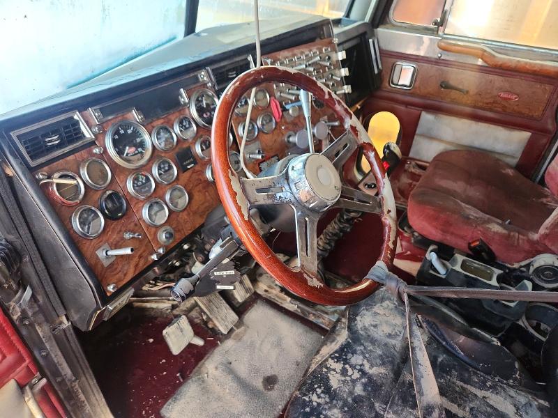 1998 Peterbilt 379 მანქანა იყიდება აუქციონზე, vin: 1XP5D69X4WN447342, აუქციონის ნომერი: 67434296