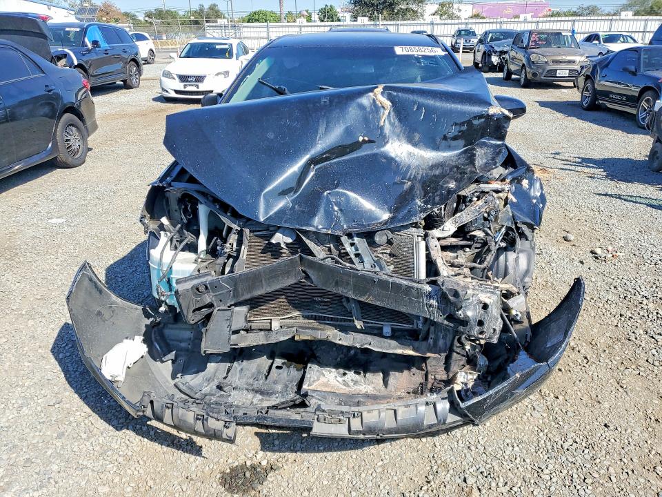 70858256 :رقم المزاد ، 4T1BF1FK7HU353941 vin ، 2017 Toyota Camry مزاد بيع