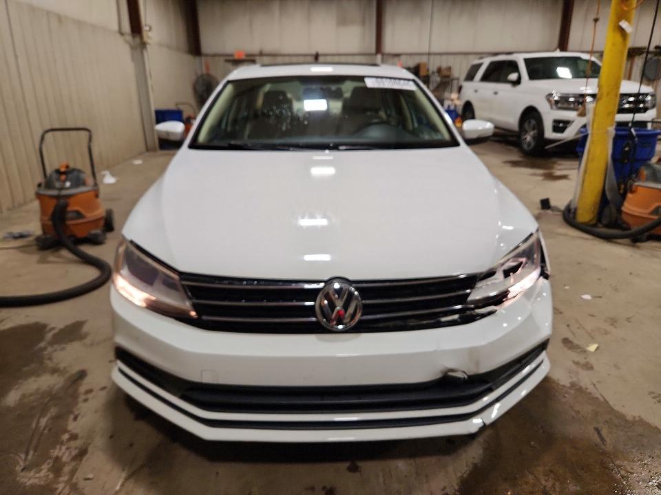 69108646 :رقم المزاد ، 3VWD17AJ4FM259480 vin ، 2015 Volkswagen Jetta مزاد بيع