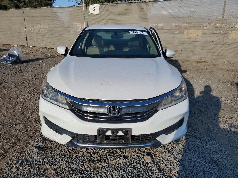 2017 Honda Accord მანქანა იყიდება აუქციონზე, vin: 1HGCR2F30HA123742, აუქციონის ნომერი: 68290776