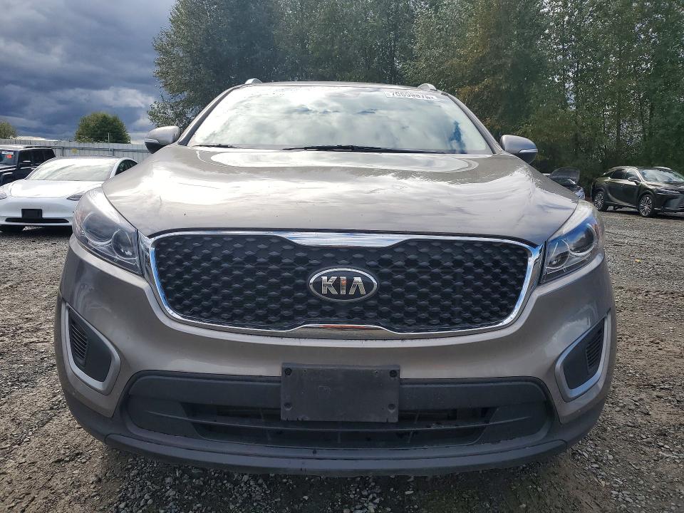 2017 Kia Sorento მანქანა იყიდება აუქციონზე, vin: 5XYPG4A3XHG214445, აუქციონის ნომერი: 70699876
