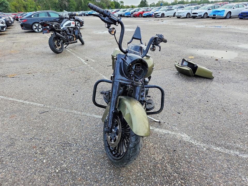 68974486 :رقم المزاد ، 1HD1KVC22HB694777 vin ، 2017 Harley-davidson Flhrxs مزاد بيع