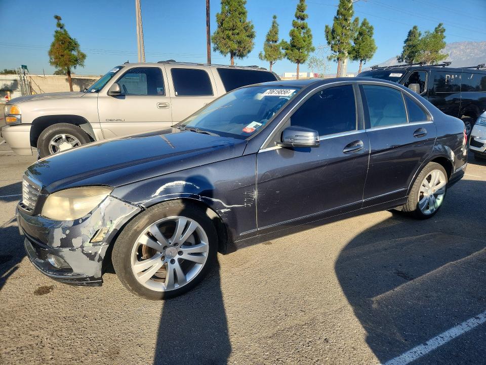 2010 Mercedes-benz C მანქანა იყიდება აუქციონზე, vin: WDDGF5EB1AR086720, აუქციონის ნომერი: 70619856