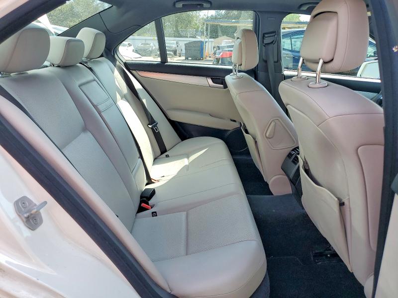 2013 Mercedes-benz C მანქანა იყიდება აუქციონზე, vin: WDDGF4HBXDA763434, აუქციონის ნომერი: 70099066