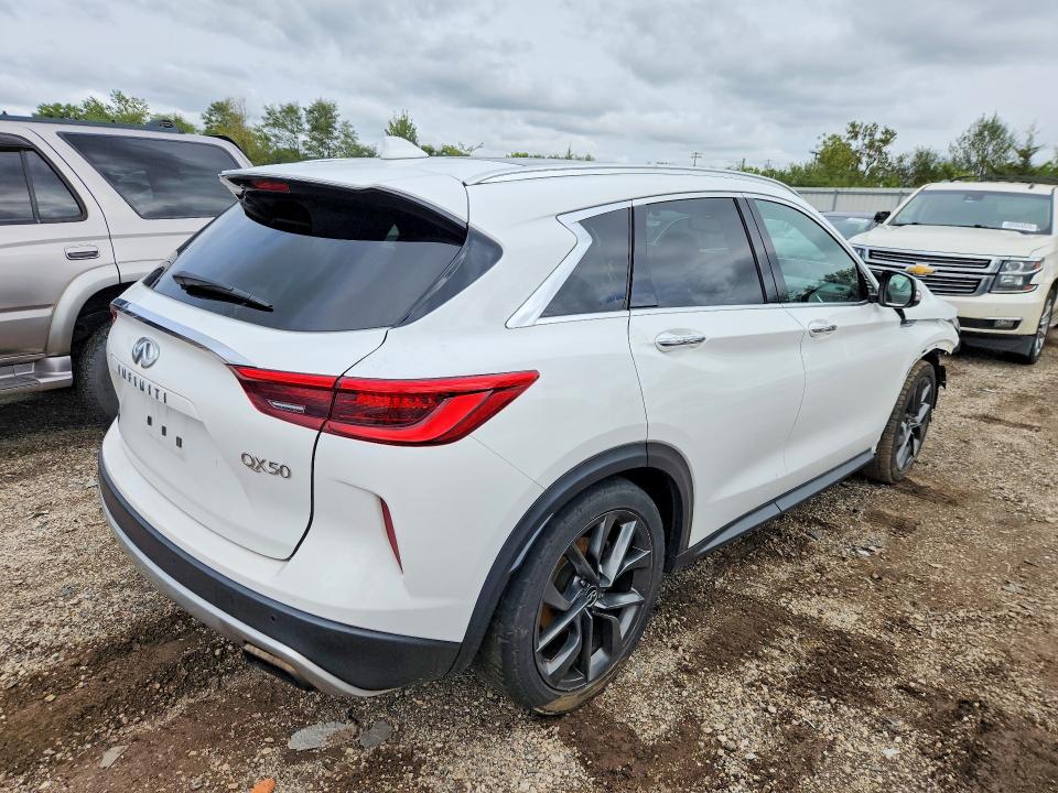 69860836 :رقم المزاد ، 3PCAJ5M31KF104889 vin ، 2019 Infiniti Qx50 مزاد بيع