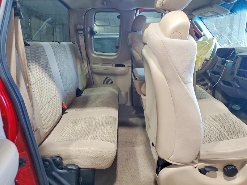 68667696 :رقم المزاد ، 1FTRX18L22NB58384 vin ، 2002 Ford F150 مزاد بيع