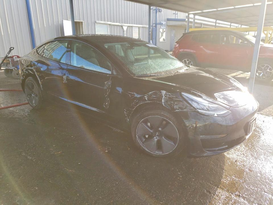 68588696 :رقم المزاد ، 5YJ3E1EB7NF259981 vin ، 2022 Tesla Model 3 مزاد بيع