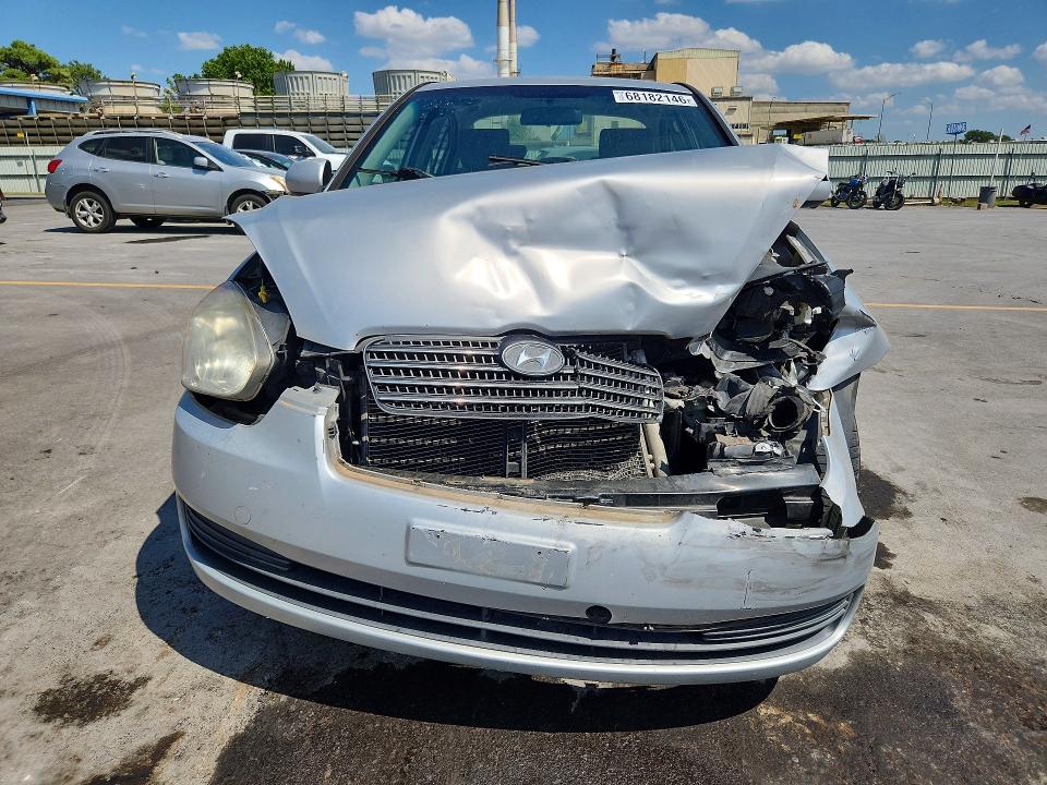 68182146 :رقم المزاد ، KMHCN4AC7BU611990 vin ، 2011 Hyundai Accent مزاد بيع