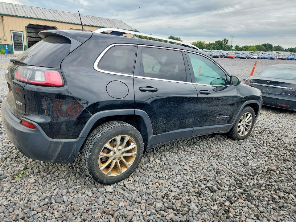 68211906 :رقم المزاد ، 1C4PJLCB2KD148091 vin ، 2019 Jeep Cherokee مزاد بيع