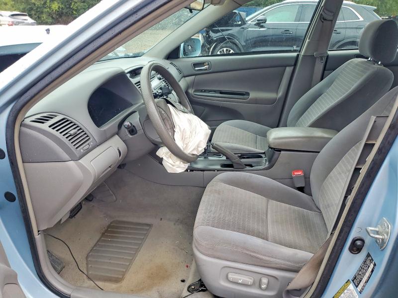 70220106 :رقم المزاد ، 4T1BE32K76U742676 vin ، 2006 Toyota Camry مزاد بيع