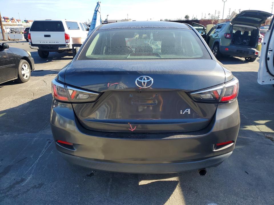 70812576 :رقم المزاد ، 3MYDLBYV0HY163092 vin ، 2017 Toyota Yaris Ia مزاد بيع