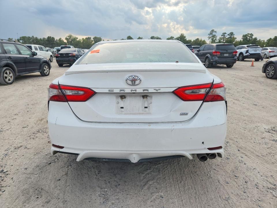 Продажа на аукционе авто 2018 Toyota Camry, vin: 4T1B11HK4JU005645, номер лота: 69954426