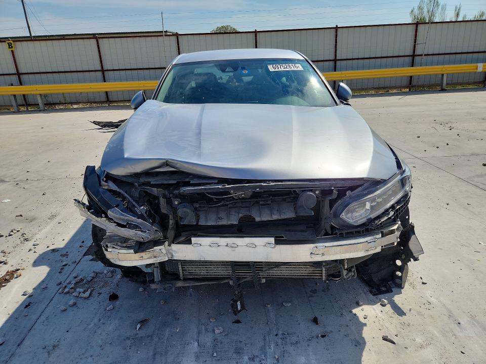 2019 Honda Accord მანქანა იყიდება აუქციონზე, vin: 1HGCV1F13KA017314, აუქციონის ნომერი: 69752816