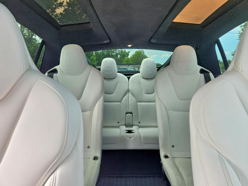 68593356 :رقم المزاد ، 5YJXCBE22JF087091 vin ، 2018 Tesla Model X مزاد بيع