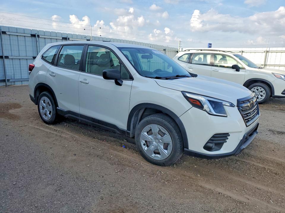 68880556 :رقم المزاد ، JF2SKAAC7NH457139 vin ، 2022 Subaru Forester مزاد بيع