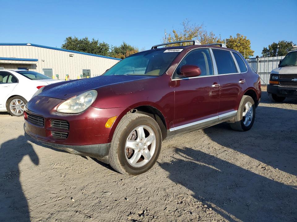2004 Porsche Cayenne მანქანა იყიდება აუქციონზე, vin: WP1AA29P74LA24053, აუქციონის ნომერი: 70544046